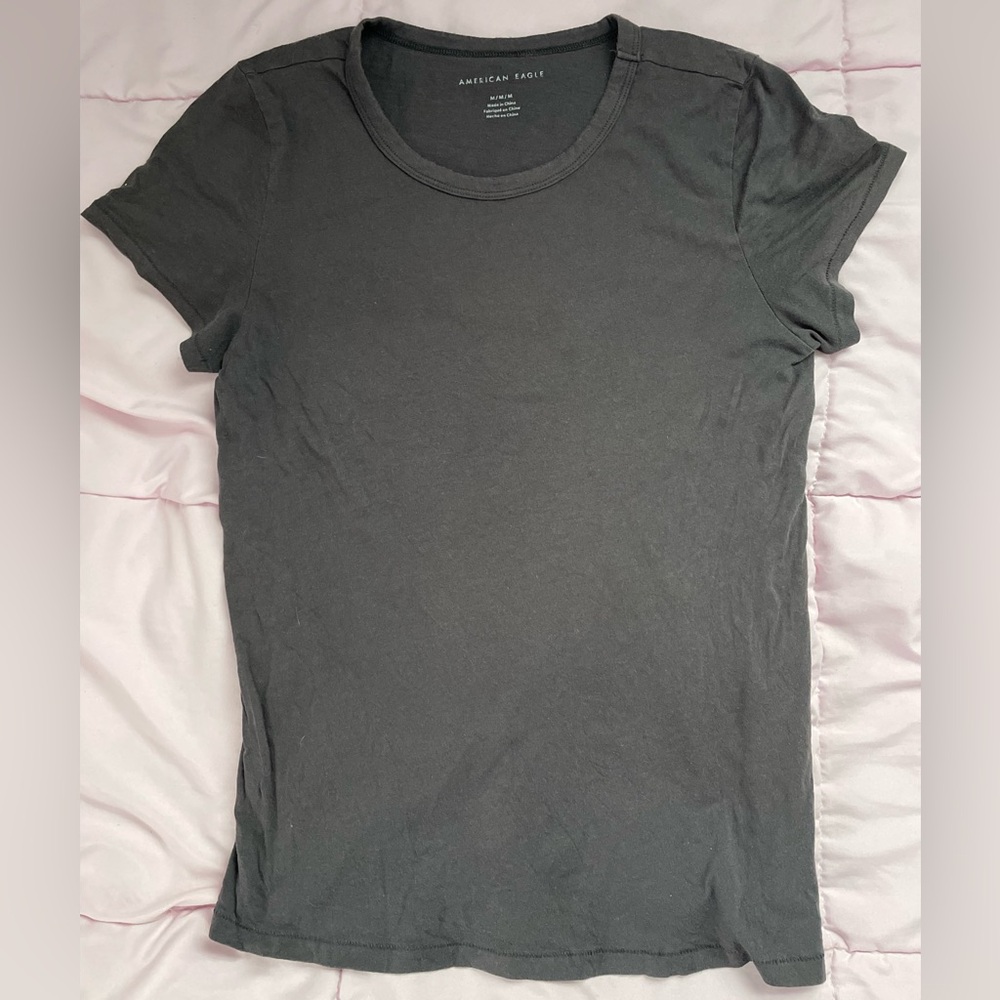 American Eagle Outfitters Charcoal Short Sleeve Tee